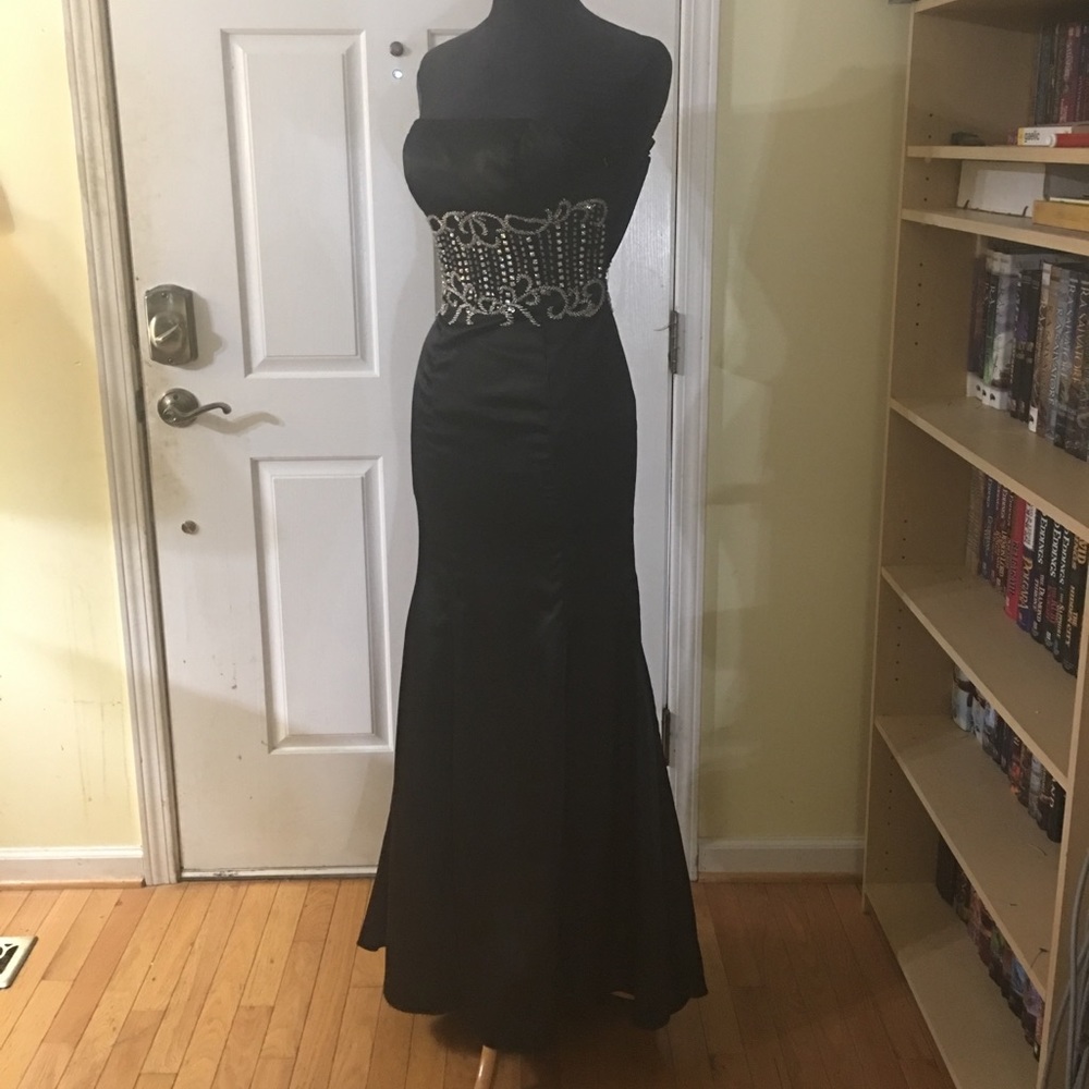Strapless Black Evening Gown with Decorative Waist